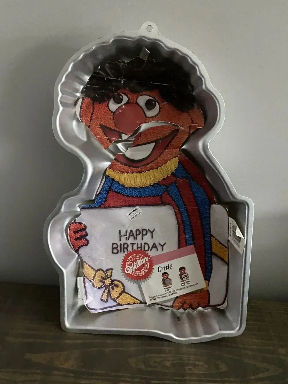 ERNIE SHAPED CAKE PAN 1983 WILTON 2105-3173 with instructions